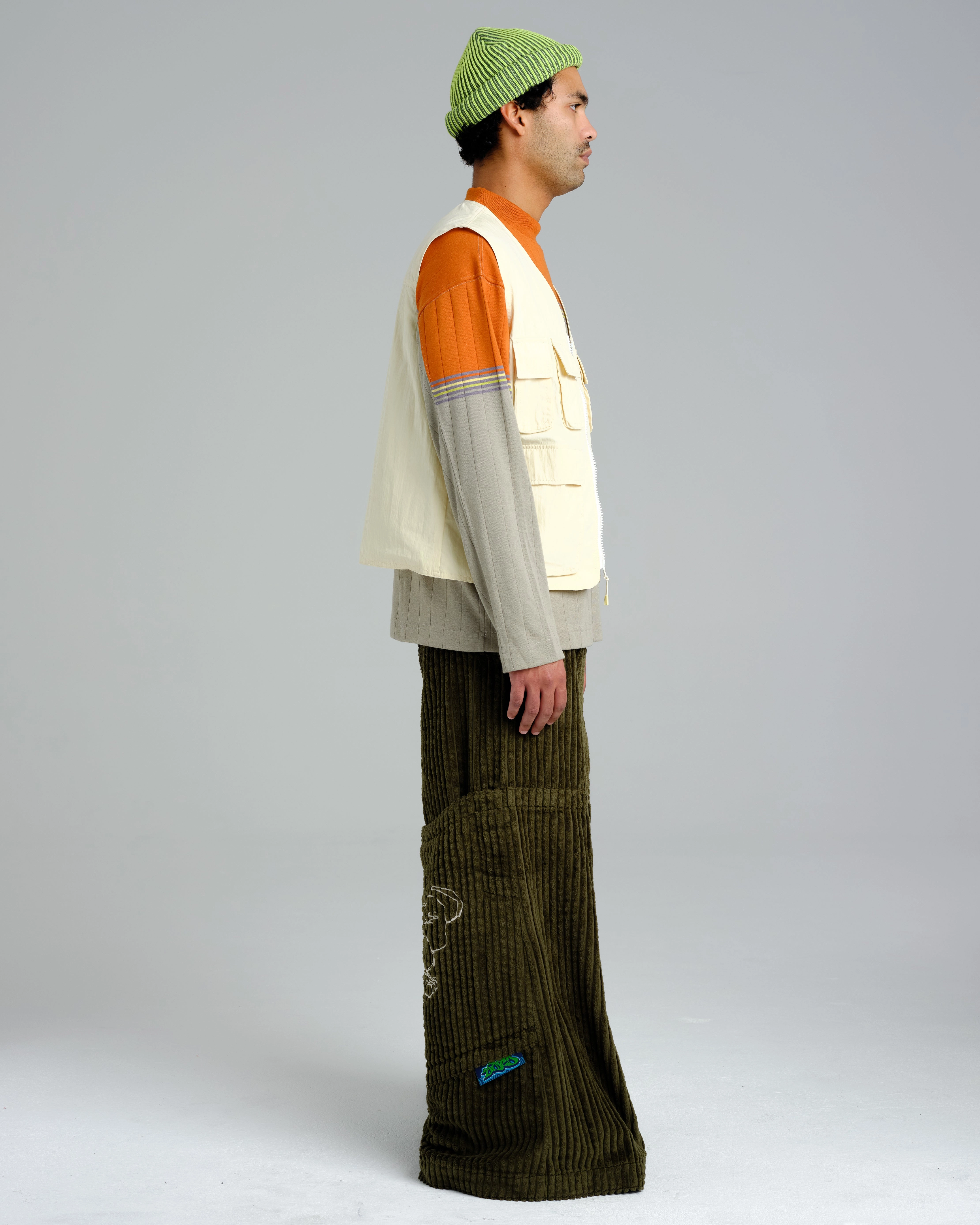Hangin'. 34. 2 Wale Corduroy. Moss.