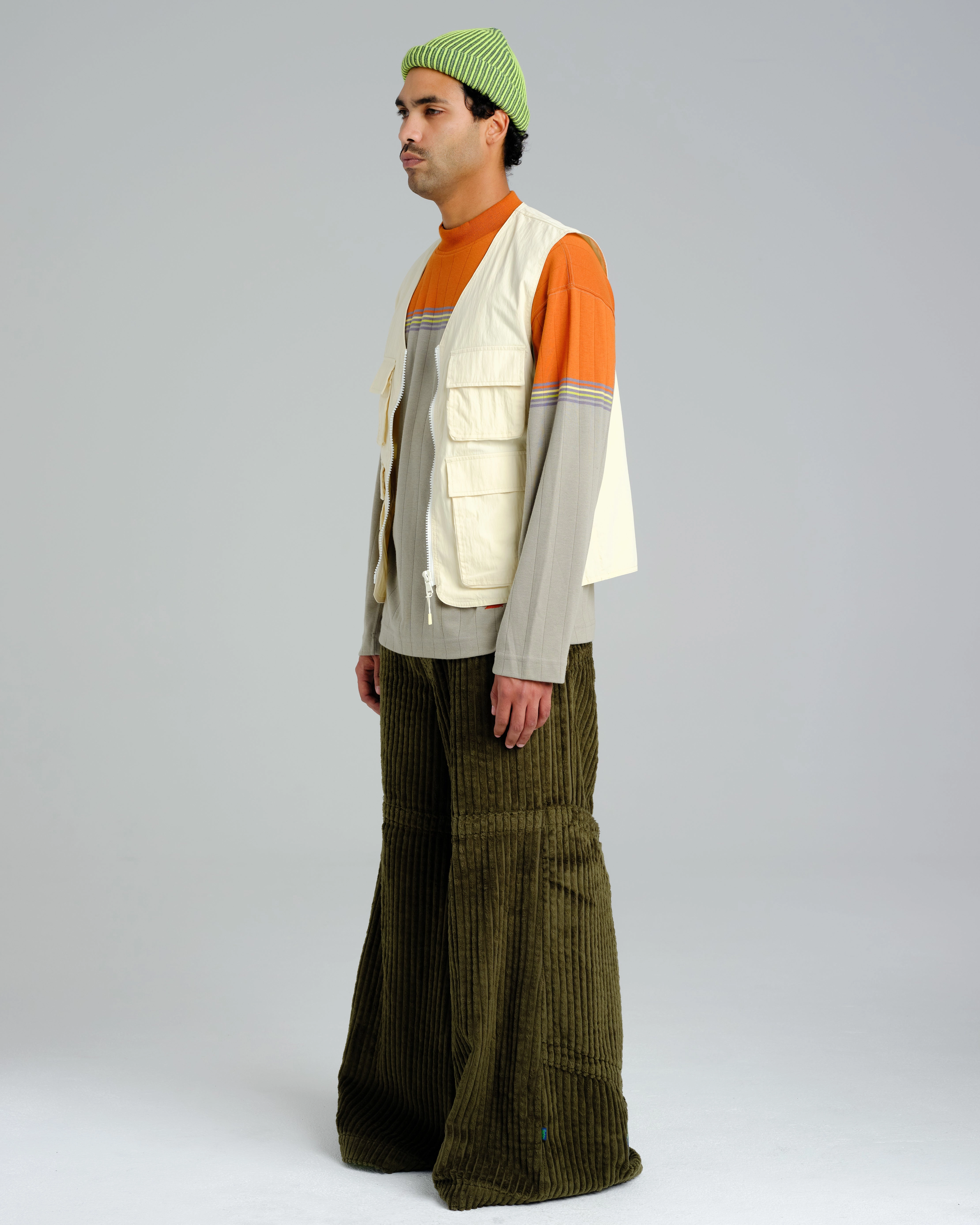 Hangin'. 34. 2 Wale Corduroy. Moss.