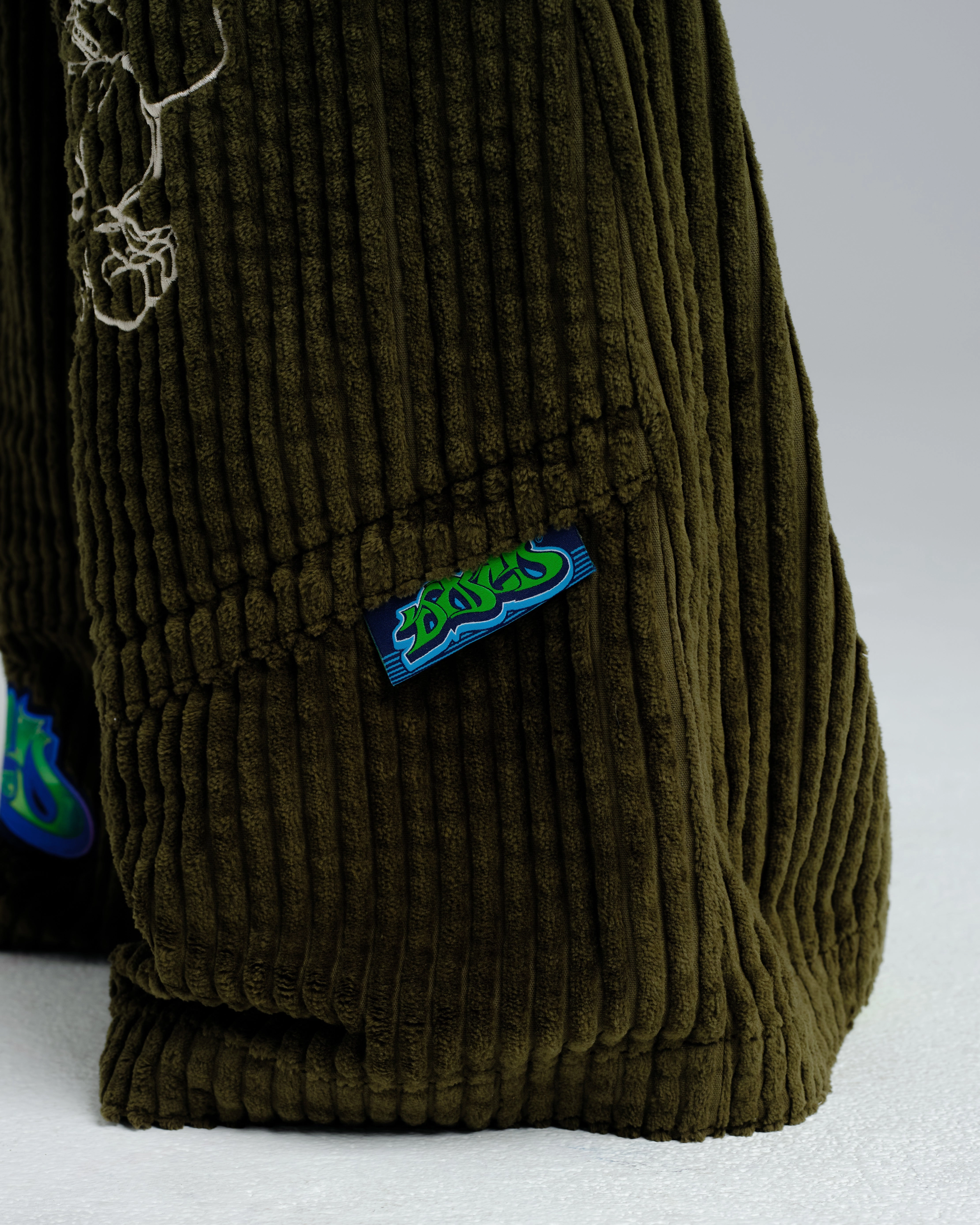Hangin'. 34. 2 Wale Corduroy. Moss.