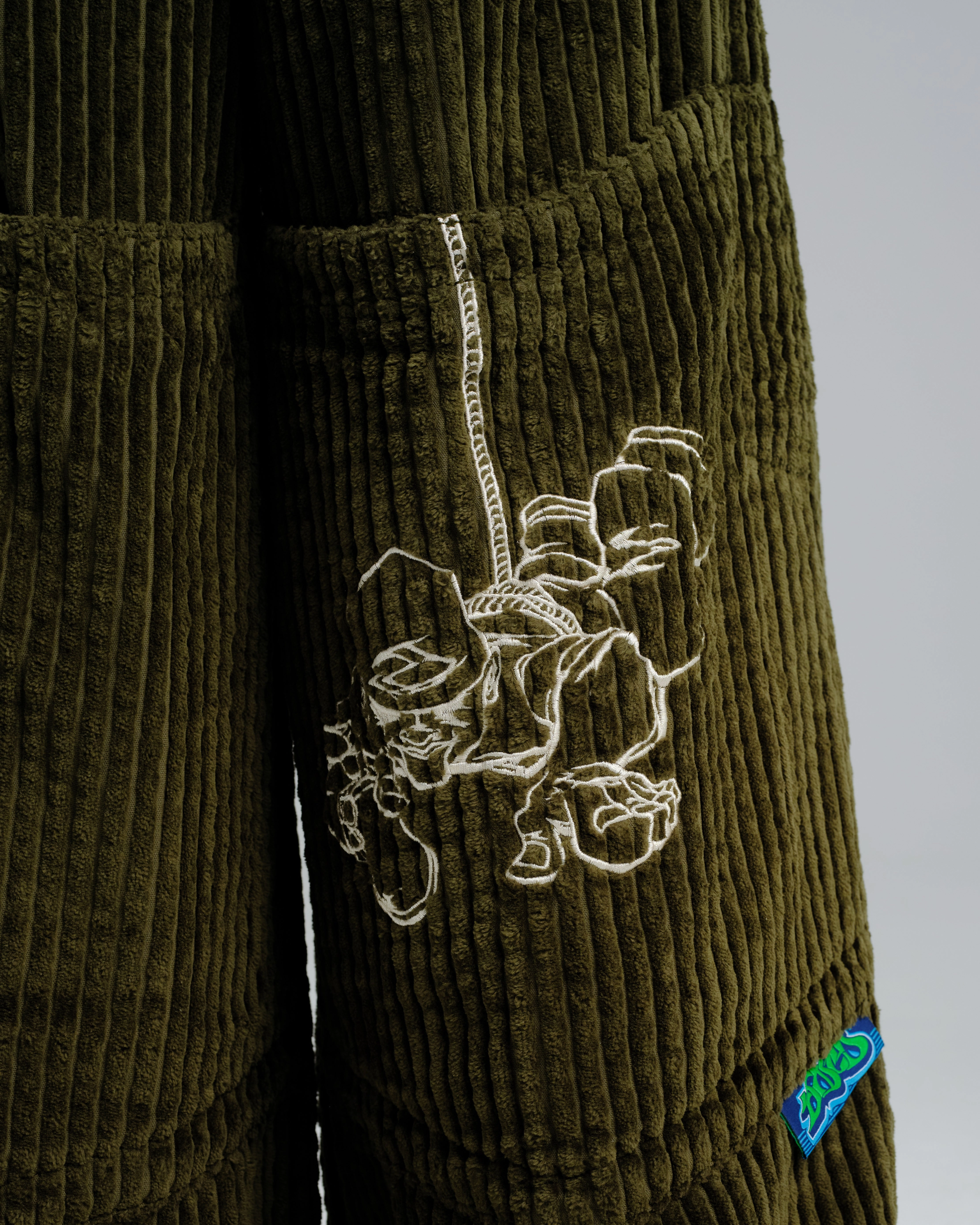 Hangin'. 34. 2 Wale Corduroy. Moss.