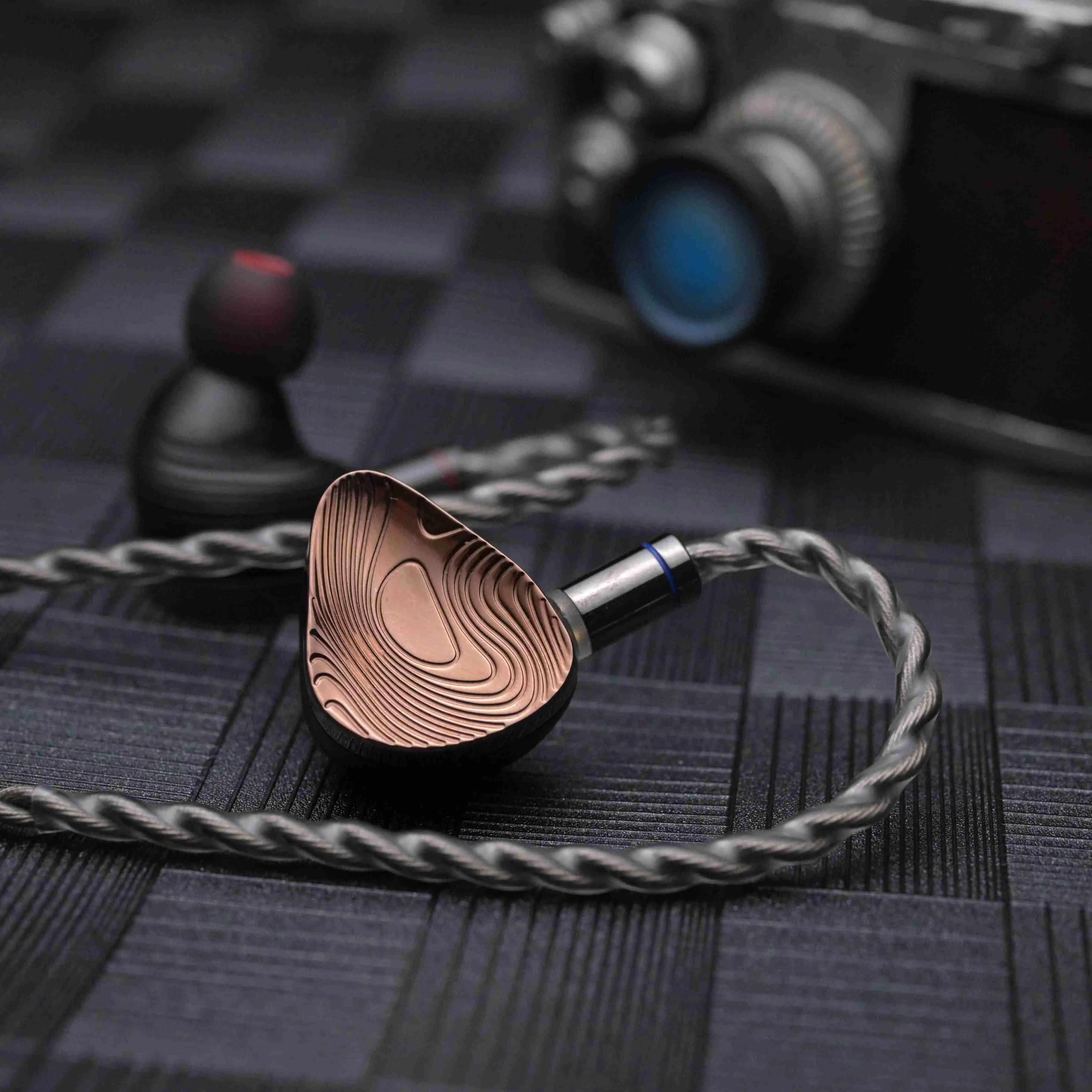 TANGZU Xuanwu GATE 1DD 4BA 2EST Tribrid In-Ear Monitors