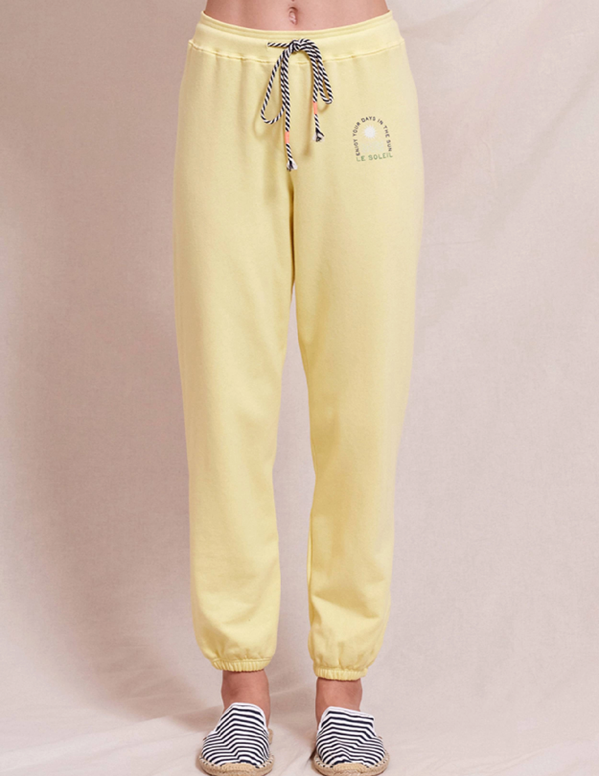 Women's Le Soleil Pullover Crew & Le Soleil Jogger Set in Sensible Yellow